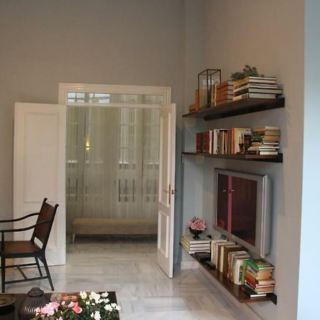Luxurious 2 Bedroom Flat In A Historic Building Siviglia Esterno foto