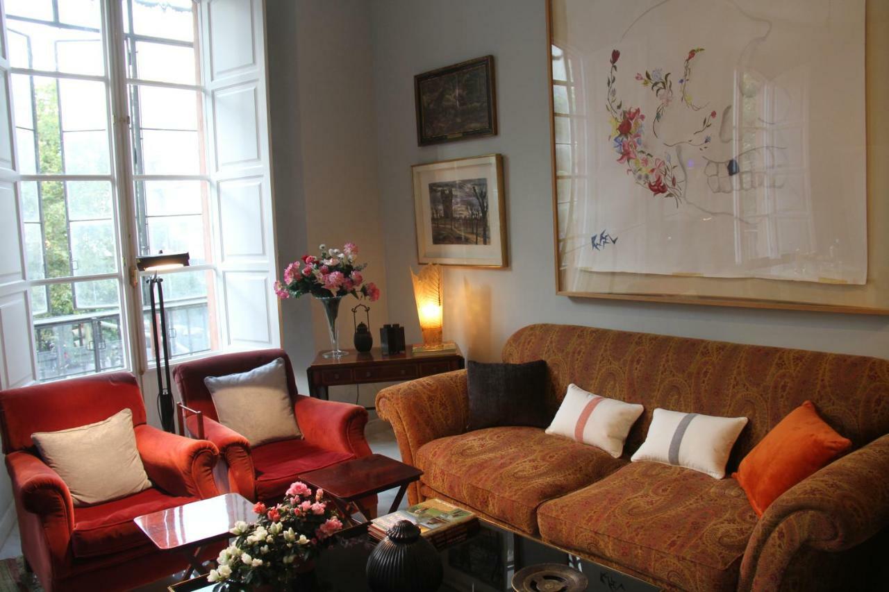 Luxurious 2 Bedroom Flat In A Historic Building Siviglia Esterno foto