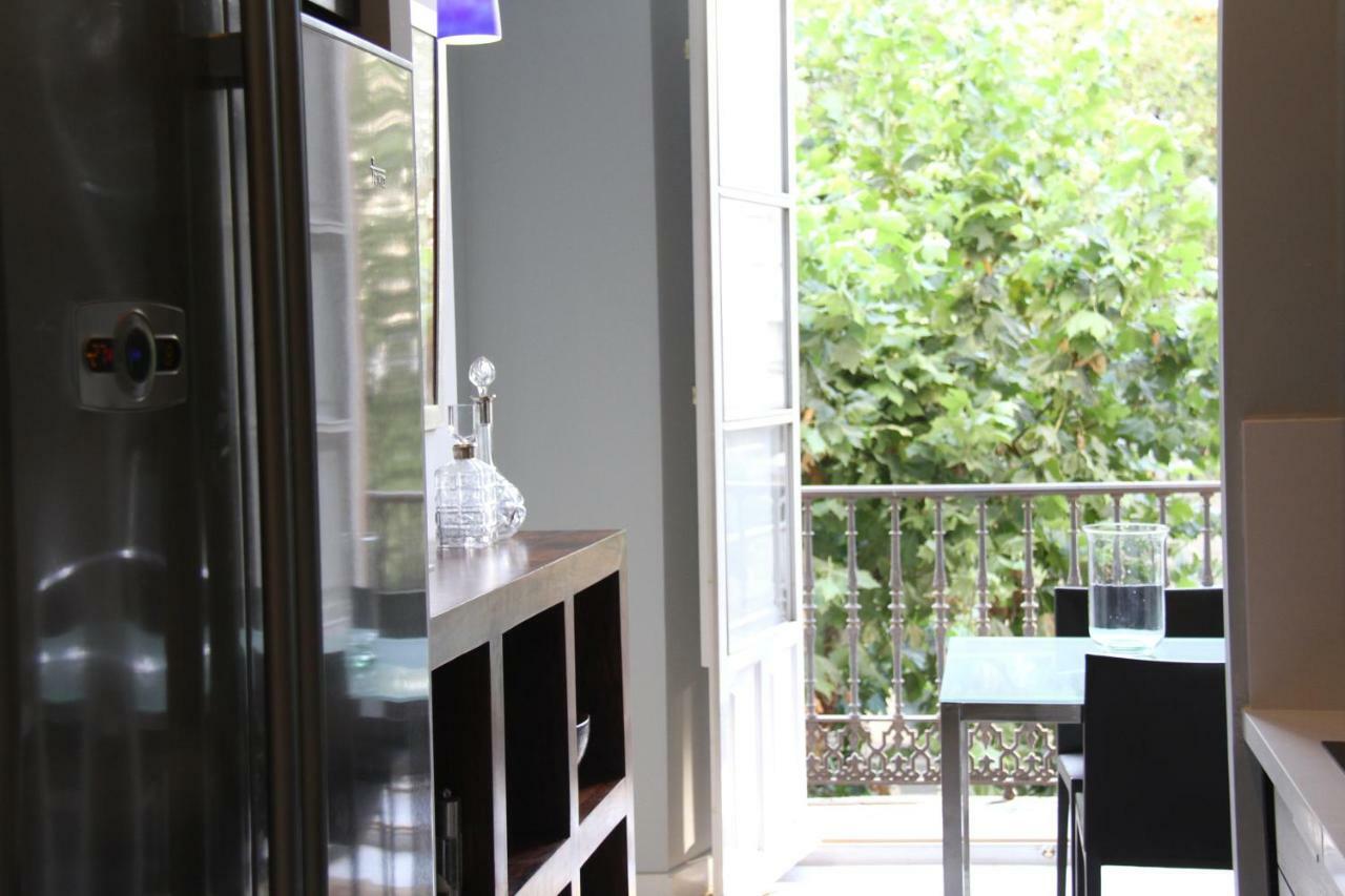 Luxurious 2 Bedroom Flat In A Historic Building Siviglia Esterno foto
