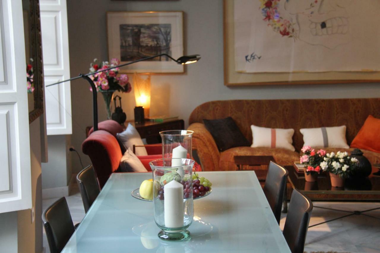 Luxurious 2 Bedroom Flat In A Historic Building Siviglia Esterno foto