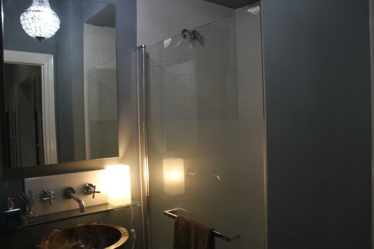 Luxurious 2 Bedroom Flat In A Historic Building Siviglia Esterno foto