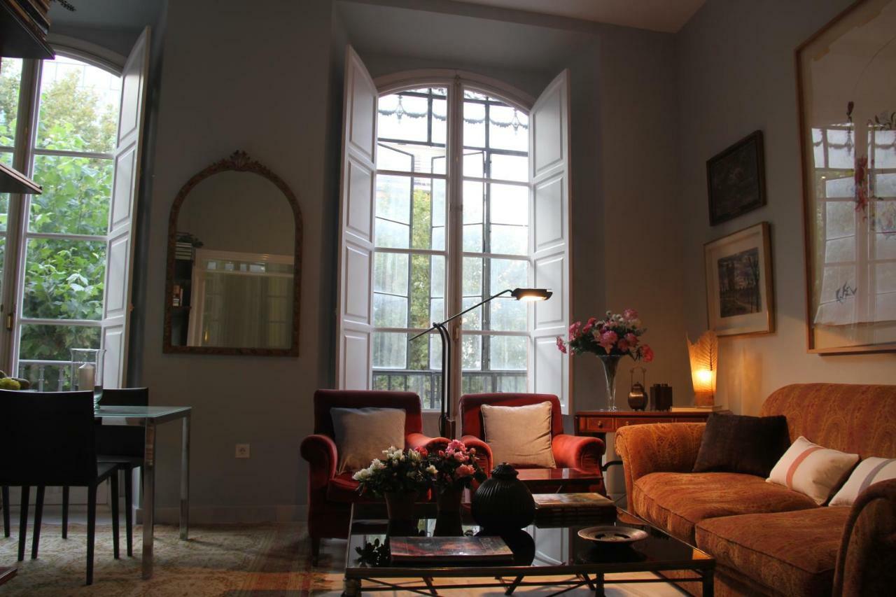 Luxurious 2 Bedroom Flat In A Historic Building Siviglia Esterno foto