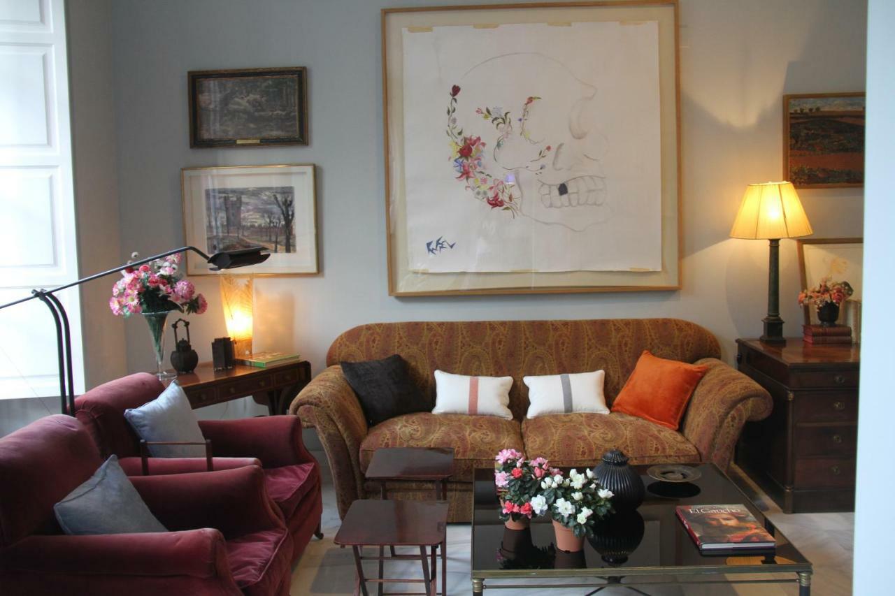 Luxurious 2 Bedroom Flat In A Historic Building Siviglia Esterno foto